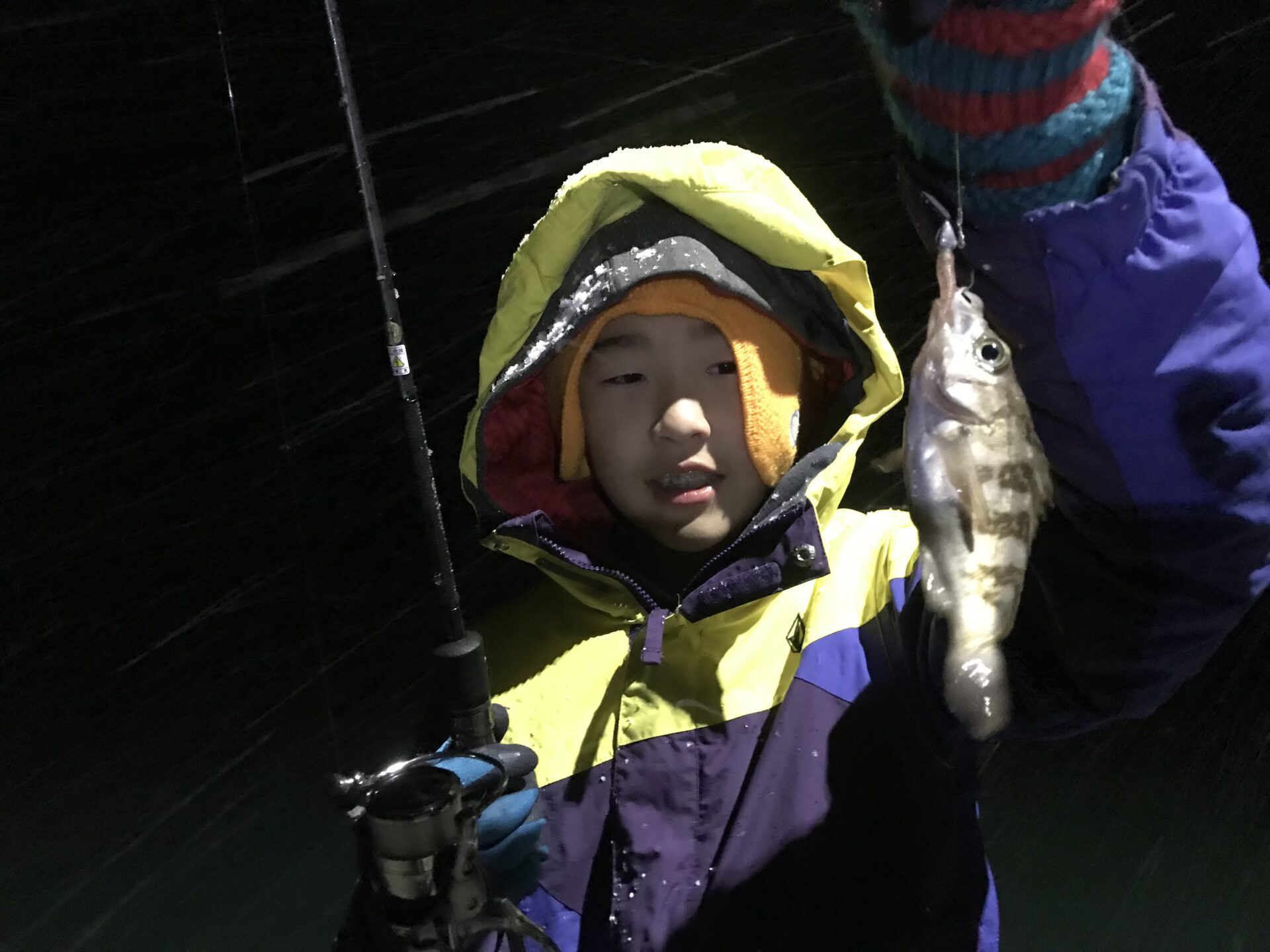 季節外れの雪の中での釣行でも‼︎